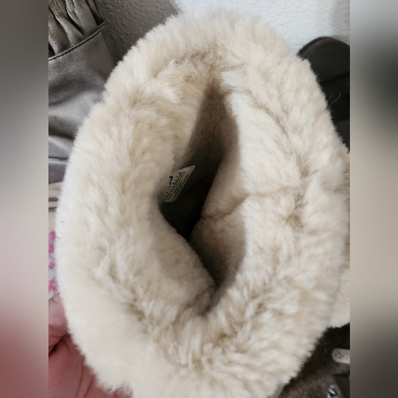 UGG Classic Tall Boots in Chocolate Brown. Light fur inside - Picture 10 of 12